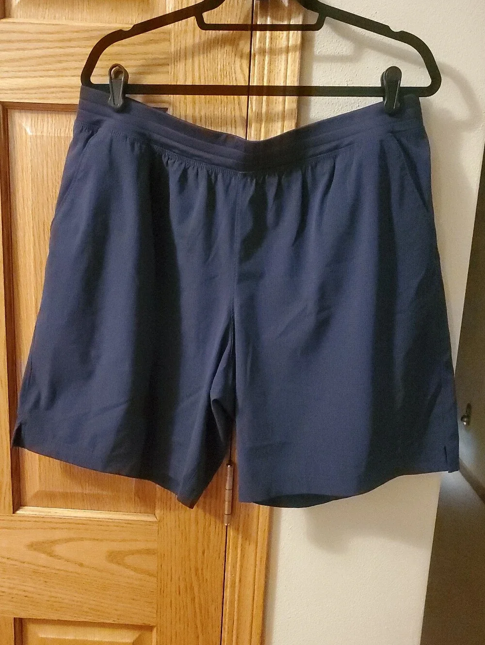 Under Armour Men's Motivate Navy Blue Embroidered Logo Athletic Size XL Shorts